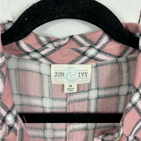 ‼️final must bundle‼️ Jun Ivy Blush Pink Checkered Blouse Shirt Ruffled - Picture 2 of 7